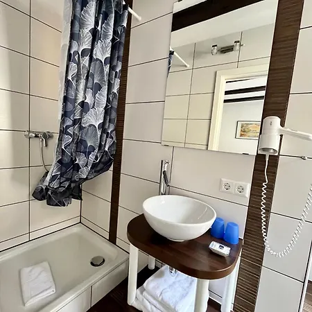 Locanda Gaestehaus Am Hafen