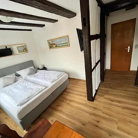 Gaestehaus Am Hafen אורחן 3*